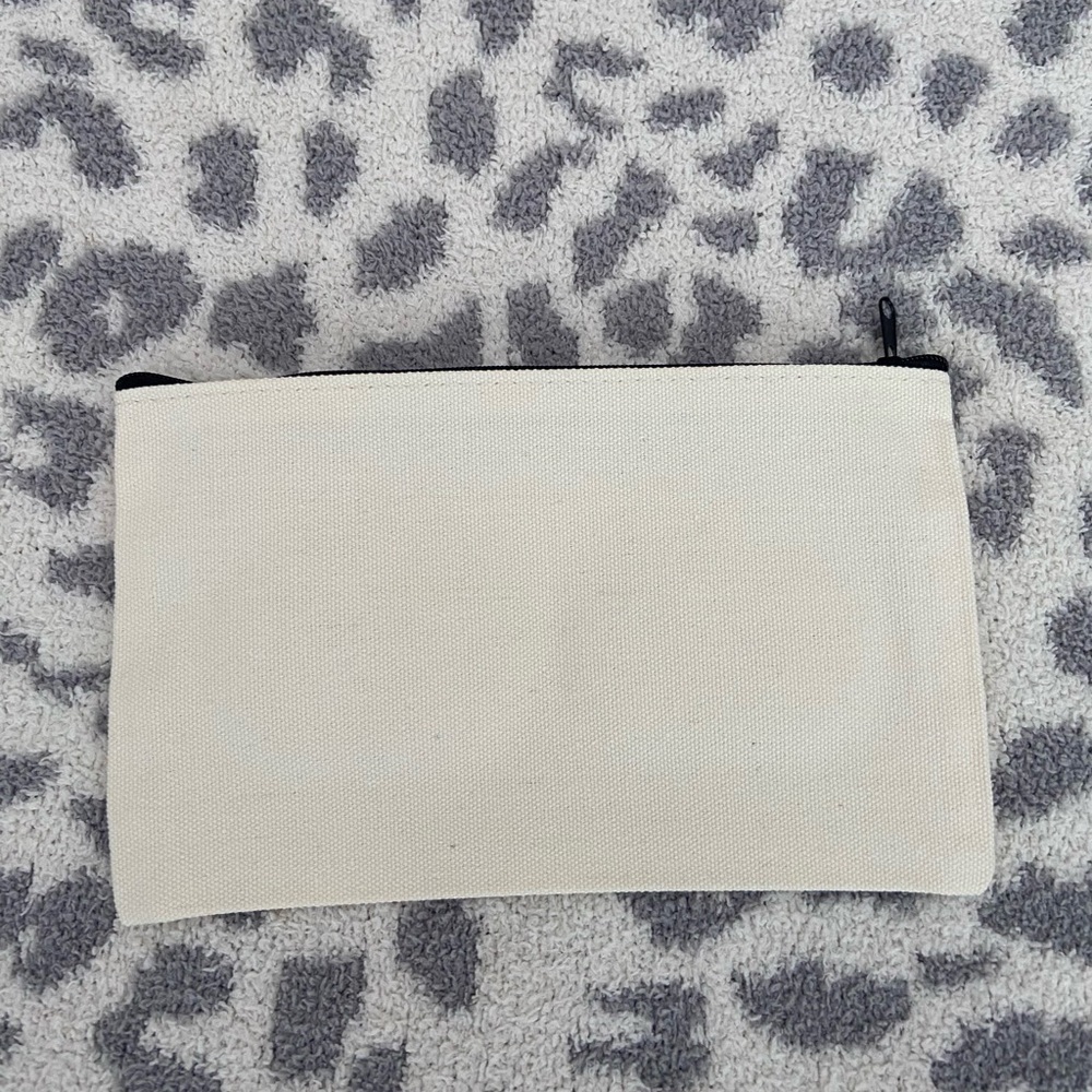 HANDMADE COSMETICS BAG WITH ‘SCREAM’ PATCH - Picture 3 of 7
